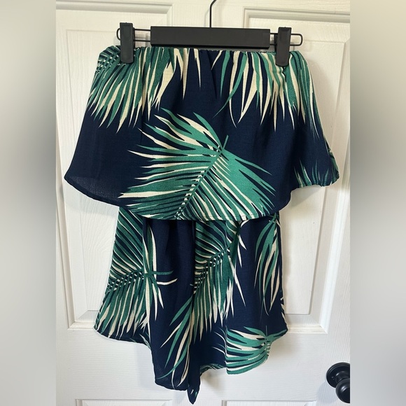 NWT Reverse Romper. Size XS. - Picture 2 of 6